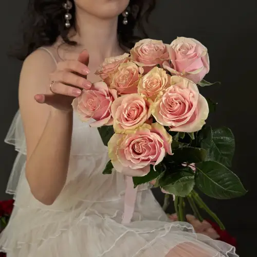 Букет из 9 нежно-розовых роз